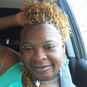 Meet your Posher, Dorcas